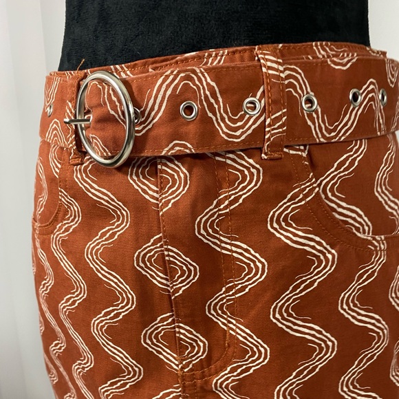 THE RAGGED PRIEST x Milk It Reach It Wiggle Print Mini Skirt Rust Beige US 6 - Picture 10 of 13